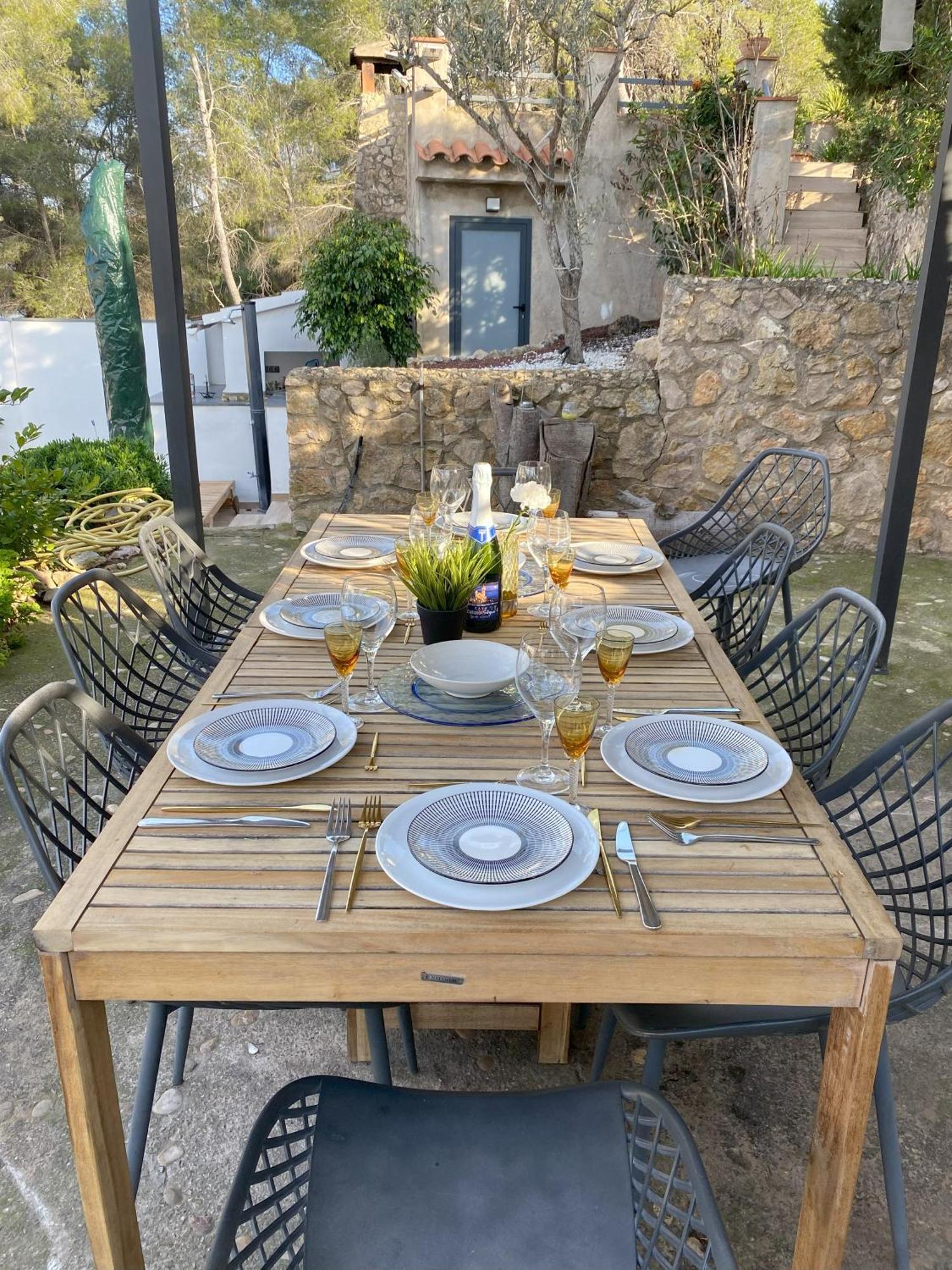 Villa Avril Piscina Privada Y Amplias Terrazas Оливелья Экстерьер фото
